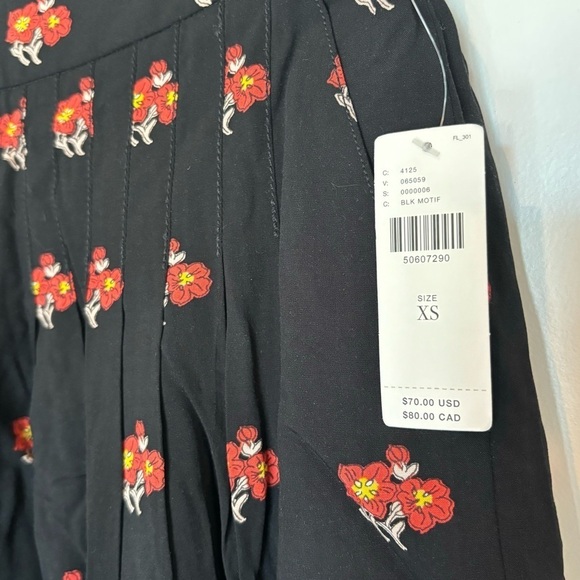 NWT Maeve Anthroplogie Black Floral Pleated Flounce Shorts XS - Picture 8 of 9
